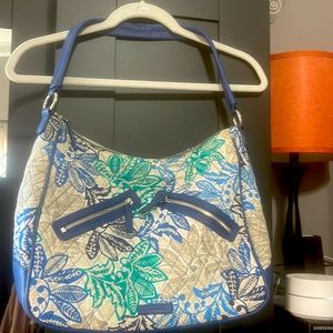 Vera Bradley Shoulder Bag with leather strap and base